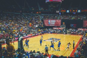 mk体育中国官网-CBA联赛推广篮球文化 吸引更多年轻球迷，cba篮球推荐分析