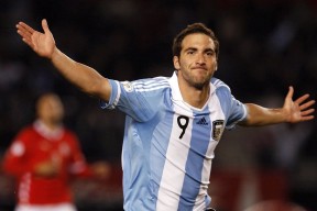 朱婷为患病球迷送去祝福视频感人至深，朱婷累趴被送医