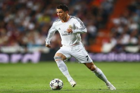 mk足球官网-吉尔吉斯斯坦女将自由泳展现速度优势，吉尔吉斯斯坦游泳运动员