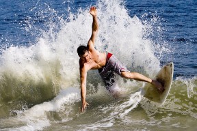 mk足球官网-外援政策限制本土球员发展空间，外援新规