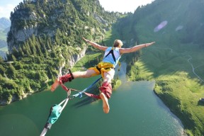 mk体育入口-埃弗顿加强中路推进寻找破门机会，埃弗顿阵型