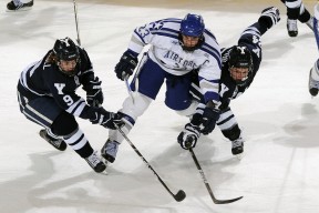 mk足球官网-塔特的灵活突破能力，让袋鼠队的进攻更具威胁，塔特的灵活突破能力,让袋鼠队的进攻更具威胁