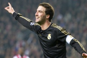 mk体育电脑版-高位压迫与快攻切换无缝对接，怎么破高位压迫